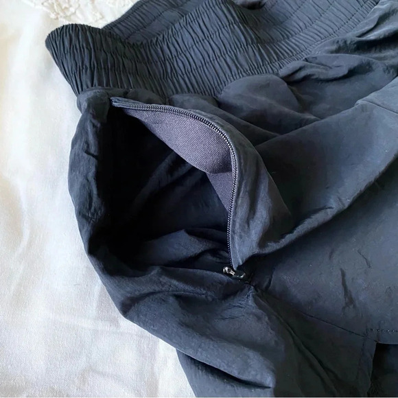 all in motion solid lined black crinkle  shorts - Picture 8 of 11